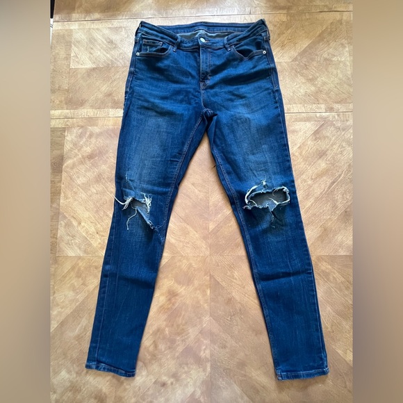 Old Navy Blue Distressed Skinny Jeans | Size 12 Tall - Picture 1 of 11